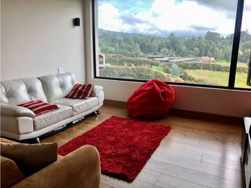 Espectacular Casa Campestre en Alto de las Palmas