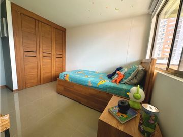Vendo Hermoso y amplio apartamento sector Aves Maria, Sabaneta