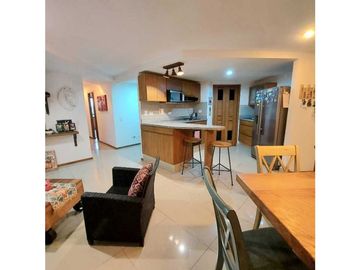 Vendo Hermoso y amplio apartamento sector Aves Maria, Sabaneta