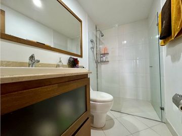 Vendo Hermoso y amplio apartamento sector Aves Maria, Sabaneta