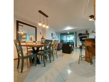 Vendo Hermoso y amplio apartamento sector Aves Maria, Sabaneta