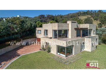 VENTA OPORTUNIDAD Casa Condominio Campestre Sikasue La Calera