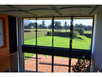 VENTA HERMOSA CASA  EN TENJO CON ZONAS VERDES DOS NIVELES  YG/MD