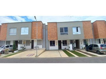 VENTA CASA  CONJUNTO AZORA JAMUNDI