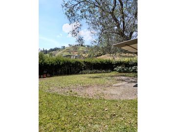 HERMOSA CASA CAMPESTRE ESQUINERA 5 MINUTOS DEL PUEBLO