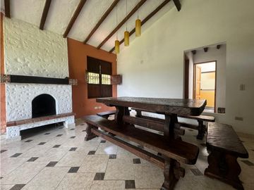 HERMOSA CASA CAMPESTRE ESQUINERA 5 MINUTOS DEL PUEBLO