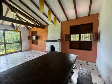 HERMOSA CASA CAMPESTRE ESQUINERA 5 MINUTOS DEL PUEBLO