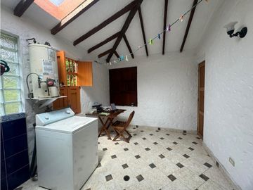 HERMOSA CASA CAMPESTRE ESQUINERA 5 MINUTOS DEL PUEBLO