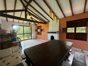 HERMOSA CASA CAMPESTRE ESQUINERA 5 MINUTOS DEL PUEBLO