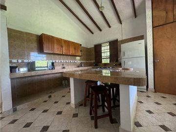 HERMOSA CASA CAMPESTRE ESQUINERA 5 MINUTOS DEL PUEBLO