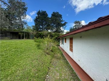 HERMOSA CASA CAMPESTRE ESQUINERA 5 MINUTOS DEL PUEBLO