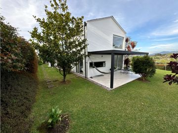 SE VENDE FINCA EN PARCELACIÓN VA LA CEJA RIONEGRO EXCELENTE PRECIO