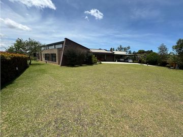 SE VENDE FINCA VA LA CEJA RIONEGRO EN PARCELACIÓN PERTENECE AL CARMEN