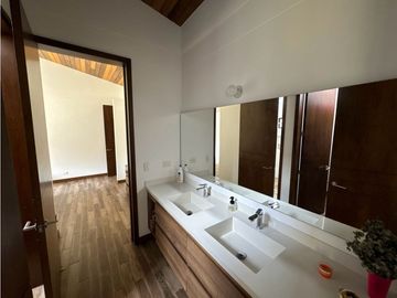 SE VENDE FINCA VA LA CEJA RIONEGRO EN PARCELACIÓN PERTENECE AL CARMEN