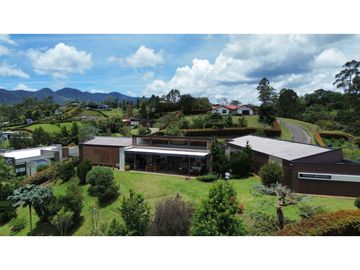SE VENDE FINCA VA LA CEJA RIONEGRO EN PARCELACIÓN PERTENECE AL CARMEN