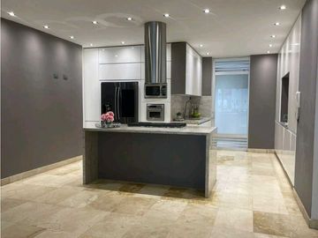 Apartamento remodelado en Reserva de.Cristales oeste Cali
