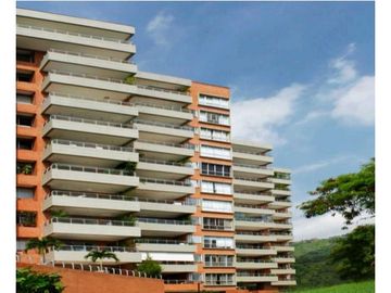 Apartamento remodelado en Reserva de.Cristales oeste Cali