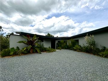 Vendo casa campestre en La María El Retiro Antioquia