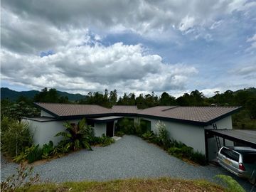 Vendo casa campestre en La María El Retiro Antioquia