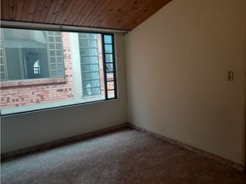 SE VENDE CASA COMERCIAL EN EL CENTRO DE ZIPAQUIRA