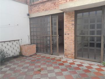 SE VENDE CASA COMERCIAL EN EL CENTRO DE ZIPAQUIRA