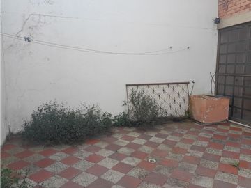 SE VENDE CASA COMERCIAL EN EL CENTRO DE ZIPAQUIRA