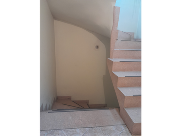 SE VENDE CASA COMERCIAL EN EL CENTRO DE ZIPAQUIRA
