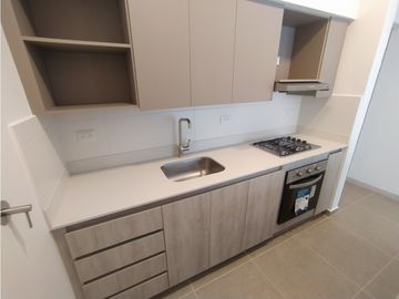 SE VENDE HERMOSO APARTAMENTO EN CIUDAD DEL RIO - MEDELLN