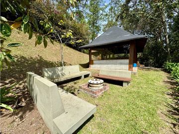 Vendo Casa Campestre Colonial en el Alto del Escobero