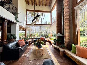 Vendo Casa Campestre Colonial en el Alto del Escobero