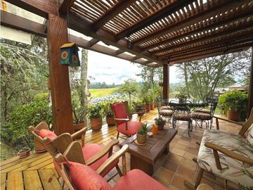 Vendo Casa Campestre Colonial en el Alto del Escobero