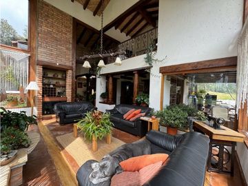 Vendo Casa Campestre Colonial en el Alto del Escobero