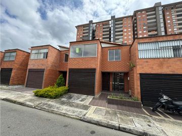 SE VENDE CASA EN SAN ANTONIO DE PEREIRA RIONEGRO SE ENTREGA RENTANDo