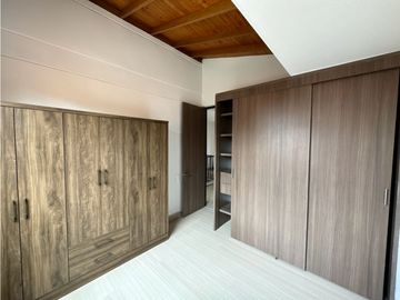 SE VENDE CASA EN SAN ANTONIO DE PEREIRA RIONEGRO SE ENTREGA RENTANDo