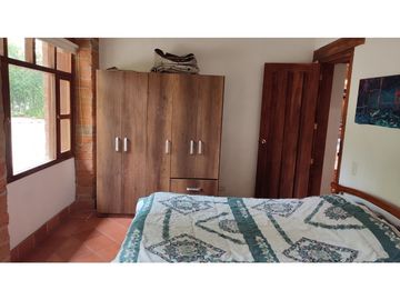 Vendo casa finca Rionegro via a la Ceja.