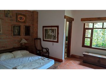 Vendo casa finca Rionegro via a la Ceja.