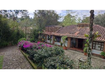 Vendo casa finca Rionegro via a la Ceja.