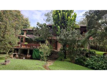 Vendo casa finca Rionegro via a la Ceja.