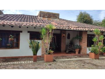Vendo casa finca Rionegro via a la Ceja.