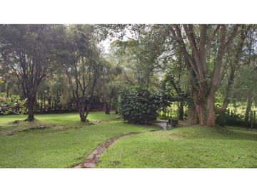 Vendo casa finca Rionegro via a la Ceja.