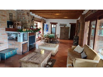 Vendo casa finca Rionegro via a la Ceja.