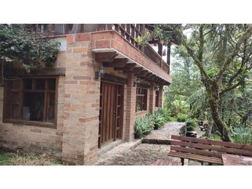Vendo casa finca Rionegro via a la Ceja.