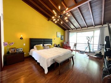 CASA EN LA LOMA DEL CHOCHO