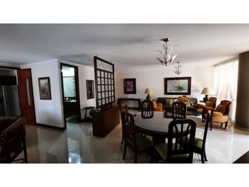 Venta apartamento con amplios espacios y TERRAZA cerca a Oviedo.