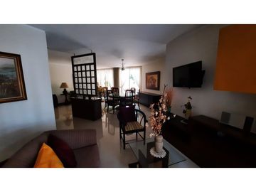 Venta apartamento con amplios espacios y TERRAZA cerca a Oviedo.