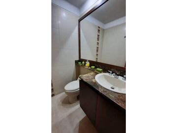 Venta apartamento con amplios espacios y TERRAZA cerca a Oviedo.