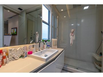 Se vende apartamento de lujo en en golf