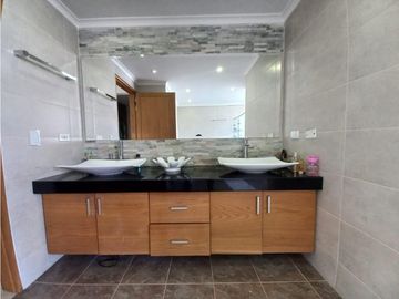 Venta casa en el Poblado