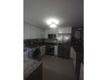 SE VENDE ESPECTACULAR APARTAMENTO SECTOR LAURELES