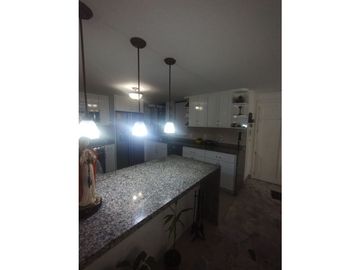 SE VENDE ESPECTACULAR APARTAMENTO SECTOR LAURELES